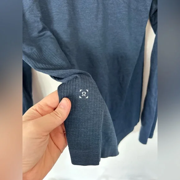 Lululemon Metal Vent Tech Long Sleeve 2.0 Mineral Blue / True Navy Medium - Picture 6 of 6